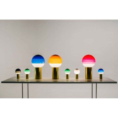 lampe à poser LED rechargeable Dipping Light, vert/laiton - Marset - Salon / séjour - Design - Verre - Avec abat-jour lampe à poser LED rechargeable Dipping Light, vert/laiton - Marset - Salon / séjour - Design - Verre - Avec abat-jour