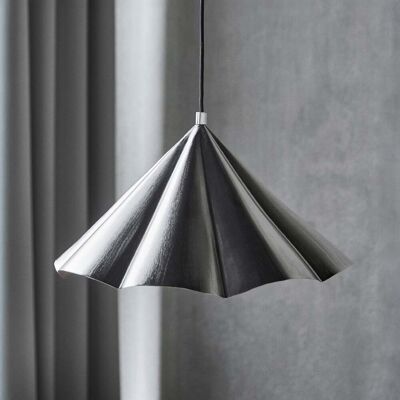 Suspension Flola argentée Ø 50 cm en métal, avec fiche - House Doctor - Cuisine - Design - À ampoule unique Suspension Flola argentée Ø 50 cm en métal, avec fiche - House Doctor - Cuisine - Design - À ampoule unique