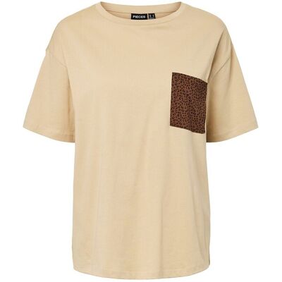 PIECES T-shirt manches courtes, détail poitrine PIECES T-shirt manches courtes, détail poitrine
