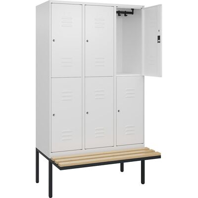 Doppelstock-Spind Classic PLUS Sitzbank, 3 Abteile, verkehrsweiß, B 1200 mm, Zylinderschloss, auskragend, Buche-Hartholz C+P Doppelstock-Spind Classic PLUS Sitzbank, 3 Abteile, verkehrsweiß, B 1200 mm, Zylinderschloss, auskragend, Buche-Hartholz C+P