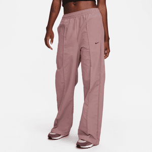 Nike Sportswear Everything Wovens Damenhose mit mittelhohem Bund und offenem Saum - Lila - M (EU 40-42)