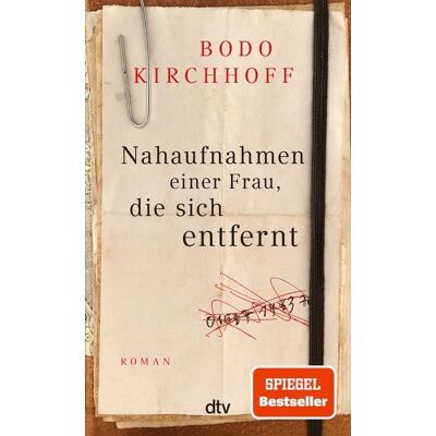 dtv Nahaufnahmen einer Frau, die sich entfernt dtv Nahaufnahmen einer Frau, die sich entfernt