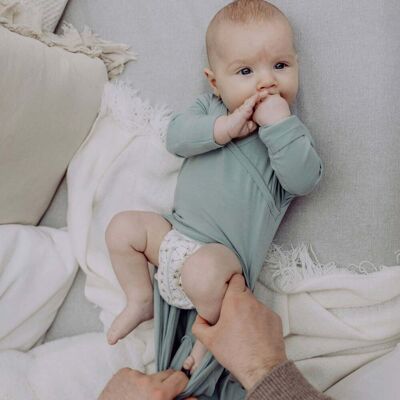 emma & noah Easy-on Strampler langarm mit Umschlagbündchen gruen unisex emma & noah Easy-on Strampler langarm mit Umschlagbündchen gruen unisex