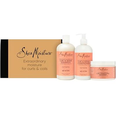 Shea Moisture SheaMoisture Geschenkset Curl & Shine, Mit Shampoo, Conditioner und Leave-In-Creme, Bei Lockigem und Krausem Haar, Feuchtigkeit & Anti-Frizz-Effekt, Mit Kokosöl und Hibiskus, 384 ml + 384 ml + 326 ml Shea Moisture SheaMoisture Geschenkset Curl & Shine, Mit Shampoo, Conditioner und Leave-In-Creme, Bei Lockigem und Krausem Haar, Feuchtigkeit & Anti-Frizz-Effekt, Mit Kokosöl und Hibiskus, 384 ml + 384 ml + 326 ml