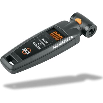 SKS GERMANY AIRCHECKER 2.0 Digitaler Luftdruckprüfer (Fahrradzubehör, Reifendruckprüfer mit Ablassfunktion und Echtzeitmessung, Duo-Kopf für AV/SV/Clik Valve Ventile, max. 10 bar / 144 PSI), schwarz SKS GERMANY AIRCHECKER 2.0 Digitaler Luftdruckprüfer (Fahrradzubehör, Reifendruckprüfer mit Ablassfunktion und Echtzeitmessung, Duo-Kopf für AV/SV/Clik Valve Ventile, max. 10 bar / 144 PSI), schwarz