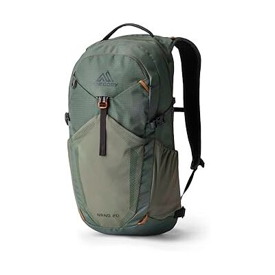 Gregory Essential Hiking Nano 20 Freizeitrucksack, 52 cm, 20 L, 0.54 KG, Leichter Tagesrucksack, Trinksystem-kompatibel, bunter Rucksack, Grün (Terrain Green) Gregory Essential Hiking Nano 20 Freizeitrucksack, 52 cm, 20 L, 0.54 KG, Leichter Tagesrucksack, Trinksystem-kompatibel, bunter Rucksack, Grün (Terrain Green)
