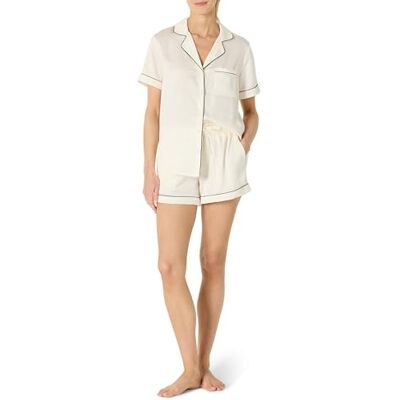 Amazon Essentials Damen Nachtwäsche-Set aus Kurzärmeligem Satin-Oberteil mit Knöpfen und Shorts, Elfenbein, S Amazon Essentials Damen Nachtwäsche-Set aus Kurzärmeligem Satin-Oberteil mit Knöpfen und Shorts, Elfenbein, S