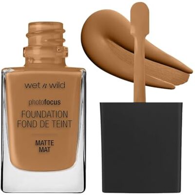 Wet n Wild Photo Focus Matte Foundation, Flüssiges Make-up Matt Aufbaubar, Kein Flashback Weißer Schleier, Porenverfeinernd für Alle Hauttypen, Caramel Wet n Wild Photo Focus Matte Foundation, Flüssiges Make-up Matt Aufbaubar, Kein Flashback Weißer Schleier, Porenverfeinernd für Alle Hauttypen, Caramel