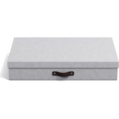 BIGSO SVERKER Dokumentenbox A3 – Aufbewahrungsbox mit Deckel und Griff – Schreibtischablage für Unterlagen, Skizzen & Dokumente – Archivbox aus recycelter Faserplatte und Papier – hellgrau BIGSO SVERKER Dokumentenbox A3 – Aufbewahrungsbox mit Deckel und Griff – Schreibtischablage für Unterlagen, Skizzen & Dokumente – Archivbox aus recycelter Faserplatte und Papier – hellgrau