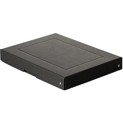 FALKEN Original PureBox Black. Made in Germany. 40 mm hoch DIN A4. Aufbewahrungsbox mit Deckel aus stabilem Recycling-Karton Blauer Engel Vegan Geschenkbox Transportbox Schachtel Allzweckbox FALKEN Original PureBox Black. Made in Germany. 40 mm hoch DIN A4. Aufbewahrungsbox mit Deckel aus stabilem Recycling-Karton Blauer Engel Vegan Geschenkbox Transportbox Schachtel Allzweckbox