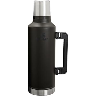 Stanley 1913 Classic Legendary Thermosflasche 2.3L Thermos Hält 48 Stunden Heiß Oder Kalt Edelstahl Thermoskanne BPA-Frei Spülmaschinenfest Black 2.0 Stanley 1913 Classic Legendary Thermosflasche 2.3L Thermos Hält 48 Stunden Heiß Oder Kalt Edelstahl Thermoskanne BPA-Frei Spülmaschinenfest Black 2.0