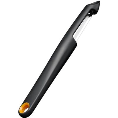 Fiskars Functional Form Schäler mit beweglicher Klinge, Universalschäler für Obst und Gemüse, Scharfe Spitze, Edelstahl-Klinge/Kunststoff-Griff, Schwarz/Orange, 1079960 Fiskars Functional Form Schäler mit beweglicher Klinge, Universalschäler für Obst und Gemüse, Scharfe Spitze, Edelstahl-Klinge/Kunststoff-Griff, Schwarz/Orange, 1079960