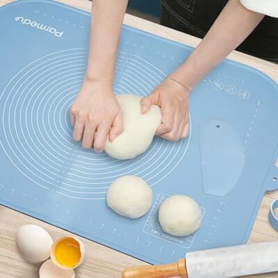 Parmedu Extra Große Verdickte Silikon-Teigunterlage: 80x60cm Antihaft-Knetmatte mit Aufbewahrungsgurt & Teigschneider Hitzebeständige Silikon-Backmatte Arbeitsplattenmatte Rutschfeste Teigausrollmatte Parmedu Extra Große Verdickte Silikon-Teigunterlage: 80x60cm Antihaft-Knetmatte mit Aufbewahrungsgurt & Teigschneider Hitzebeständige Silikon-Backmatte Arbeitsplattenmatte Rutschfeste Teigausrollmatte