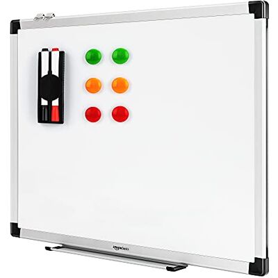 Amazon Basics Magnet-Whiteboard mit Aluminiumrahmen, Stifthalter, 6 Magneten, 1 Radiergummi und 2 Markern für Büro und Zuhause, zur Wandmontage, Trocken Abwischbar, 60cm x 45cm Amazon Basics Magnet-Whiteboard mit Aluminiumrahmen, Stifthalter, 6 Magneten, 1 Radiergummi und 2 Markern für Büro und Zuhause, zur Wandmontage, Trocken Abwischbar, 60cm x 45cm