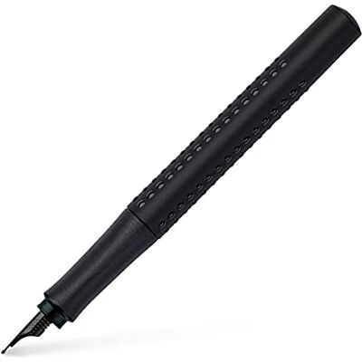 Faber-Castell Füller GRIP Edition Feder F All Black Füllfederhalter mit ergonomische Griffzone und schwarzer Edelstahlfeder für besonders weiches Schreiben Faber-Castell Füller GRIP Edition Feder F All Black Füllfederhalter mit ergonomische Griffzone und schwarzer Edelstahlfeder für besonders weiches Schreiben
