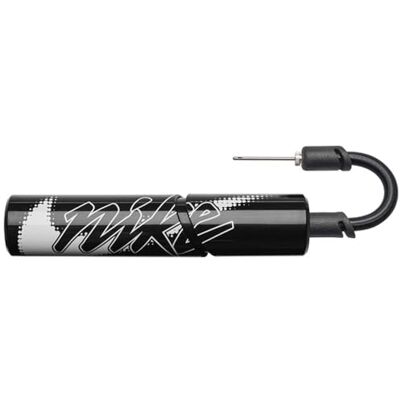 NIKE Ballpumpe Essential Ball Pump Luftpumpe für Fußball Basketball Handball Sport Ballpumpe kompakt tragbar Ball Inflator Training Zubehör, Black/Black/White, One Size NIKE Ballpumpe Essential Ball Pump Luftpumpe für Fußball Basketball Handball Sport Ballpumpe kompakt tragbar Ball Inflator Training Zubehör, Black/Black/White, One Size
