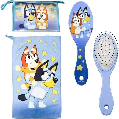 CERDÁ LIFE'S LITTLE MOMENTS Bluey Kulturbeutel für Reisen, Zubehör mit Kamm, Handtuch und Tasche, Bluey Kulturbeutel für Reisen oder Schule, blau, Transparente Kosmetiktasche mit Reißverschluss CERDÁ LIFE'S LITTLE MOMENTS Bluey Kulturbeutel für Reisen, Zubehör mit Kamm, Handtuch und Tasche, Bluey Kulturbeutel für Reisen oder Schule, blau, Transparente Kosmetiktasche mit Reißverschluss