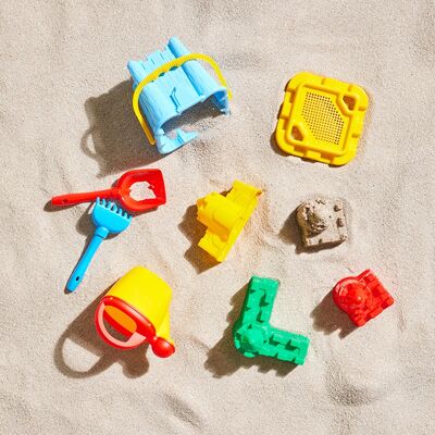 solini Sandspielzeug-Set Burg 8-tlg. mehrfarbig solini Sandspielzeug-Set Burg 8-tlg. mehrfarbig