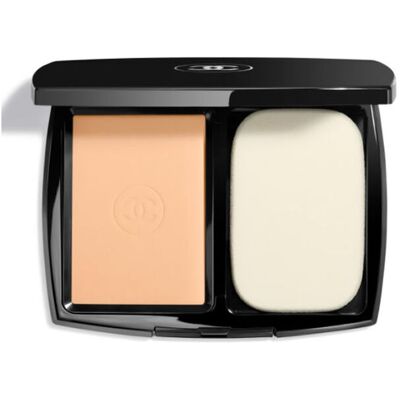 Chanel Kompaktpuder Ultra Le Teint spf 15 13 gr B40 Chanel Kompaktpuder Ultra Le Teint spf 15 13 gr B40