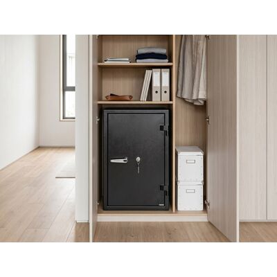 Vente-unique Tresor S2 mit Schlüssel aus Stahl in Schwarz - einbruch- und feuerhemmend - B48 x T43,5 x H83 cm - 78 L - MIRILO Vente-unique Tresor S2 mit Schlüssel aus Stahl in Schwarz - einbruch- und feuerhemmend - B48 x T43,5 x H83 cm - 78 L - MIRILO