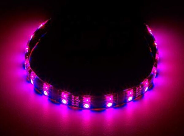 Cablemod WideBeam Hybrid LED Strip 30cm - RGB und UV-LEDs