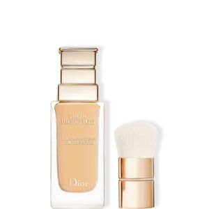 Christian Dior Dior Prestige Le Micro-Fluide Teint de Rose Foundation 30 ml Nr. 2W