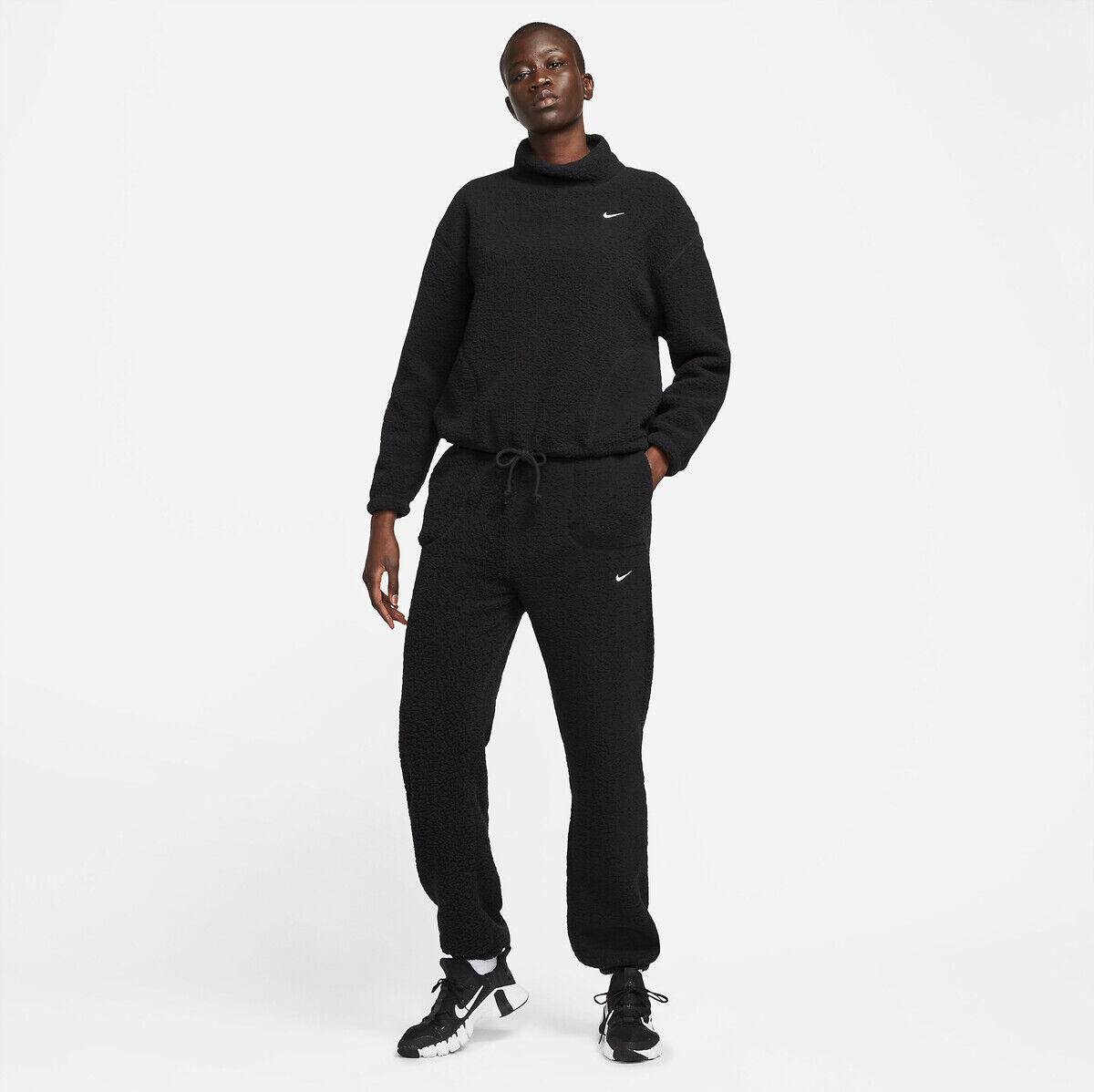 NIKE Jogginghose, Sportswear, weiche Sweatware SCHWARZ