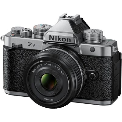 Nikon Z f Silver + Z 40 mm f/2 SE Nikon Z f Silver + Z 40 mm f/2 SE