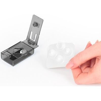 Vitility Pomůcka na vyndavání tabletek z blistrů jednou rukou Vitility Pomůcka na vyndavání tabletek z blistrů jednou rukou