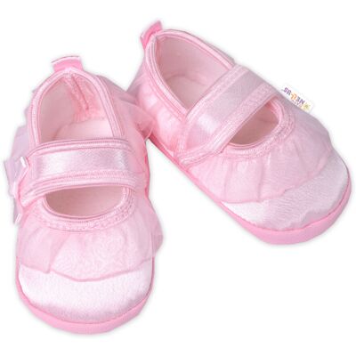 Baby Nellys Kojenecké capáčky/botičky saténové s volánkem, růžové Baby Nellys Kojenecké capáčky/botičky saténové s volánkem, růžové