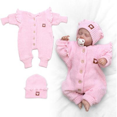 Baby Nellys Rostoucí pletený oversize overálek + čepička Love s volánkem, růžový Baby Nellys Rostoucí pletený oversize overálek + čepička Love s volánkem, růžový