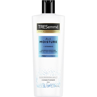 Kondicionér TRESemmé Rich Moisture - Péče o vlasy Kondicionér TRESemmé Rich Moisture - Péče o vlasy