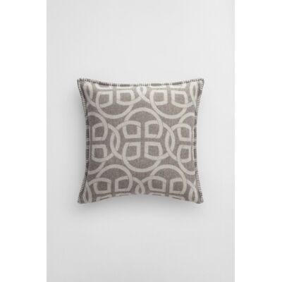 DEKORAČNÍ POVLAK NA POLŠTÁŘ GANT MONOGRAM WOOL CUSHION 50x50 LIGHT GREY 50x50 unisex DEKORAČNÍ POVLAK NA POLŠTÁŘ GANT MONOGRAM WOOL CUSHION 50x50 LIGHT GREY 50x50 unisex