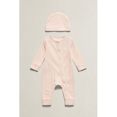 DĚTSKÝ SET GANT POINTELLE LS ROMPER & HAT SET REFINED PINK 62 female DĚTSKÝ SET GANT POINTELLE LS ROMPER & HAT SET REFINED PINK 62 female