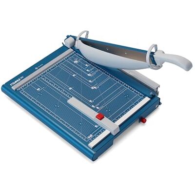 Dahle 565 kráječ (až DIN A4, řezný výkon 40 listů) modrý, 355 x 475 mm Pro časté použití v kanceláři, automatické lisování, ocelový nůž Solinger, přesné řezy a vysoký komfort obsluhy Dahle 565 kráječ (až DIN A4, řezný výkon 40 listů) modrý, 355 x 475 mm Pro časté použití v kanceláři, automatické lisování, ocelový nůž Solinger, přesné řezy a vysoký komfort obsluhy