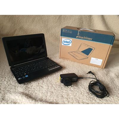 Notebook Acer eMachines 350-21G16i černý Notebook Acer eMachines 350-21G16i černý
