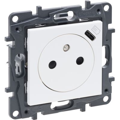 Zásuvka 230 V s USB jednonásobná Legrand Niloé Step bílá Zásuvka 230 V s USB jednonásobná Legrand Niloé Step bílá