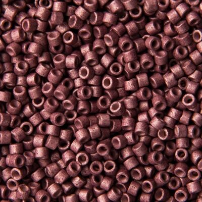 Miyuki Rokajlové korálky - Miyuki Delica 11/0 (DB-1167) Galvanized Matte Berry - 15 g Miyuki Rokajlové korálky - Miyuki Delica 11/0 (DB-1167) Galvanized Matte Berry - 15 g