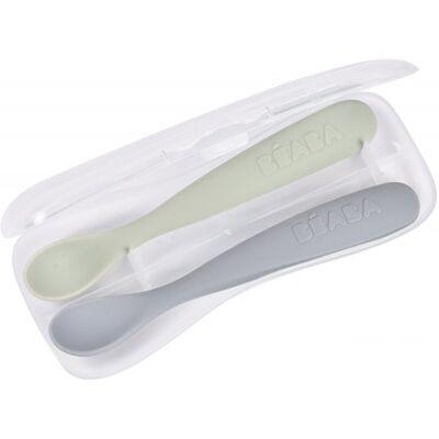 Beaba První lžičky silikonové 2 ks s pouzdrem Pebble Green Beaba První lžičky silikonové 2 ks s pouzdrem Pebble Green