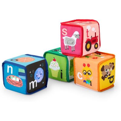 BABY EINSTEIN Hračka textilní kostky abeceda Alpha Stacks™ 4ks, 3m+ BABY EINSTEIN Hračka textilní kostky abeceda Alpha Stacks™ 4ks, 3m+