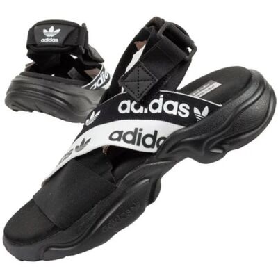 Dámské sportovní sandály Magmur W EF5850 Černá s bílou - Adidas černá s bílou 37 Dámské sportovní sandály Magmur W EF5850 Černá s bílou - Adidas černá s bílou 37