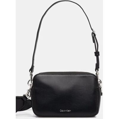Calvin Klein dámská černá kabelka OS Calvin Klein dámská černá kabelka OS