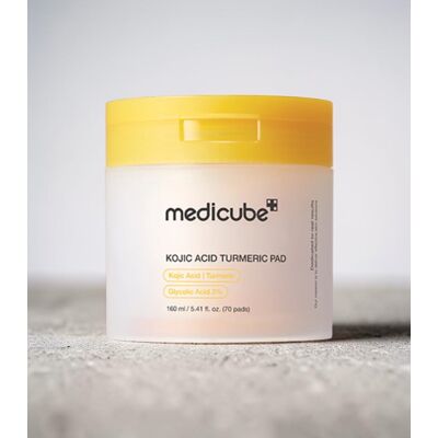 Medicube - Kojic Turmeric Pad – Pleťové polštářky s kyselinou kojovou a kurkumou pro rozjasnění pleti 70ks Medicube - Kojic Turmeric Pad – Pleťové polštářky s kyselinou kojovou a kurkumou pro rozjasnění pleti 70ks