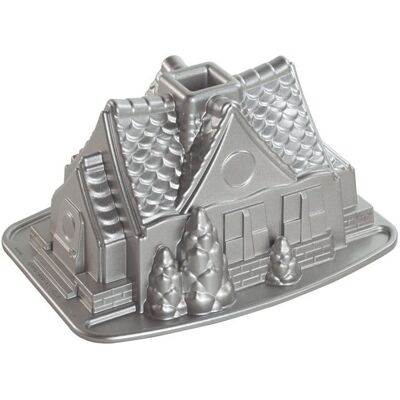 Nordic Ware Perníkový dům Bundt Forma - Vánoční pečící forma Nordic Ware Perníkový dům Bundt Forma - Vánoční pečící forma