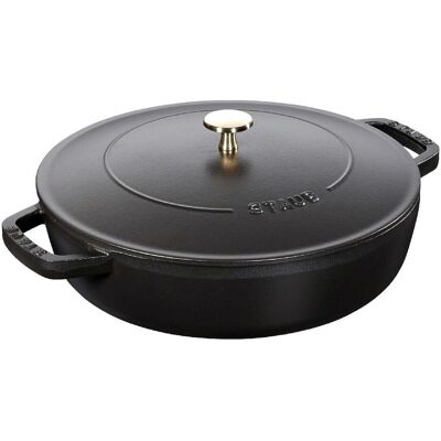 Staub Litinový kastrol s poklicí Chistera, černá, 28 cm 1004756 Staub Litinový kastrol s poklicí Chistera, černá, 28 cm 1004756