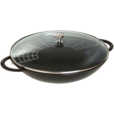 Staub Litinový wok se skleněnou poklicí, 37 cm, černá 1004022 Staub Litinový wok se skleněnou poklicí, 37 cm, černá 1004022