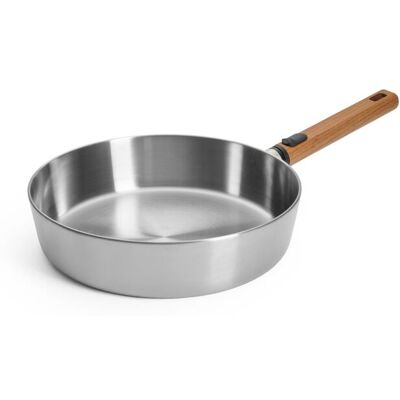 Woll Nerezová soté pánev Logic Steel s dřevěnou odnímatelnou rukojetí, Ø 28 cm 1728WLCS Woll Nerezová soté pánev Logic Steel s dřevěnou odnímatelnou rukojetí, Ø 28 cm 1728WLCS