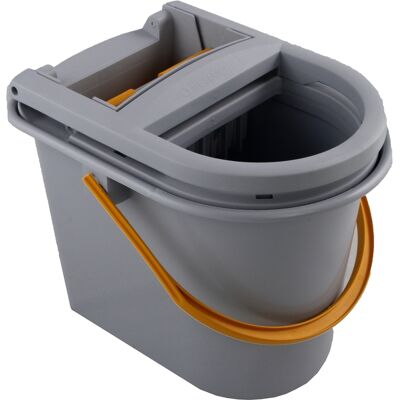 Axis Line Presseimer zum leichteren Auspressen der Fasern. Axis Line Presseimer zum leichteren Auspressen der Fasern.