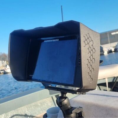 Axis Sonnenblende für Humminbird HELIX 9 aus PETG mit Carbonfasern Axis Sonnenblende für Humminbird HELIX 9 aus PETG mit Carbonfasern