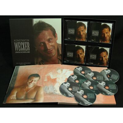 Wecker, Konstantin - Zwischenräume (7-CD & 1-DVD mit 160-seitigem gebundenem1 Wecker, Konstantin - Zwischenräume (7-CD & 1-DVD mit 160-seitigem gebundenem1